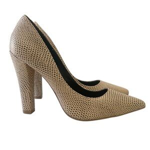 Le Chateau Tan Leather Snakeprint Embossed High Block Heels Size 7.5 NEW